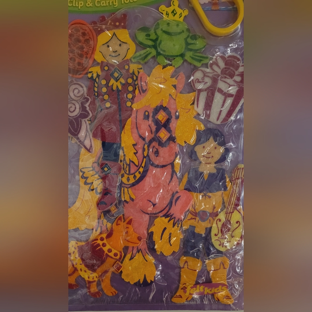 Vintage 2003 Princess Castle Story Clip & Carry Tote Felt Kids Dolls